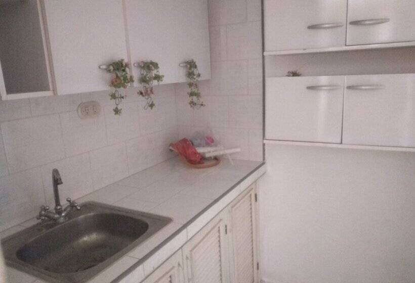 پانسیون Hostal San Lazaro 458