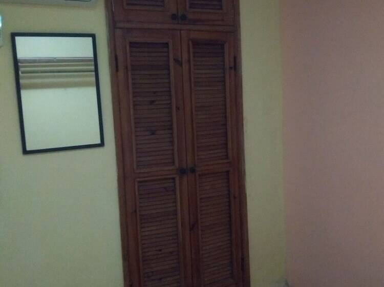 پانسیون Hostal San Lazaro 458