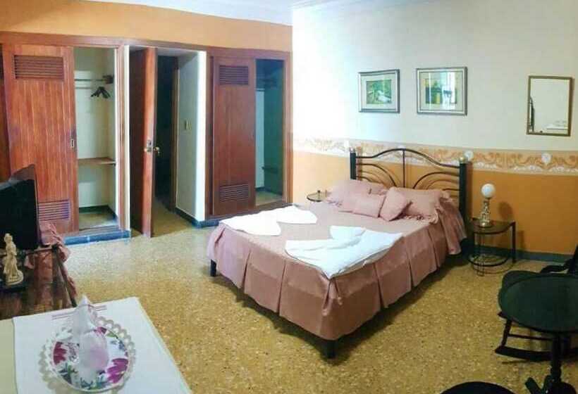 پانسیون Sea & Vintage Penthouse