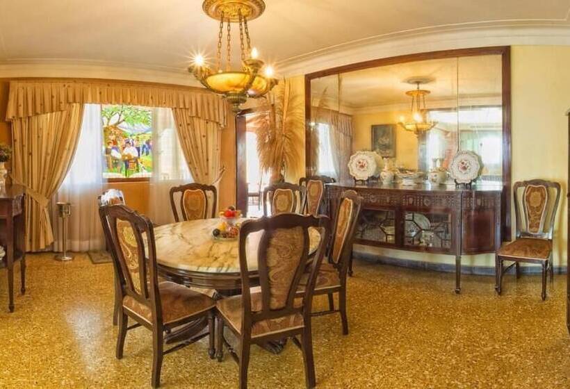 پانسیون Sea & Vintage Penthouse