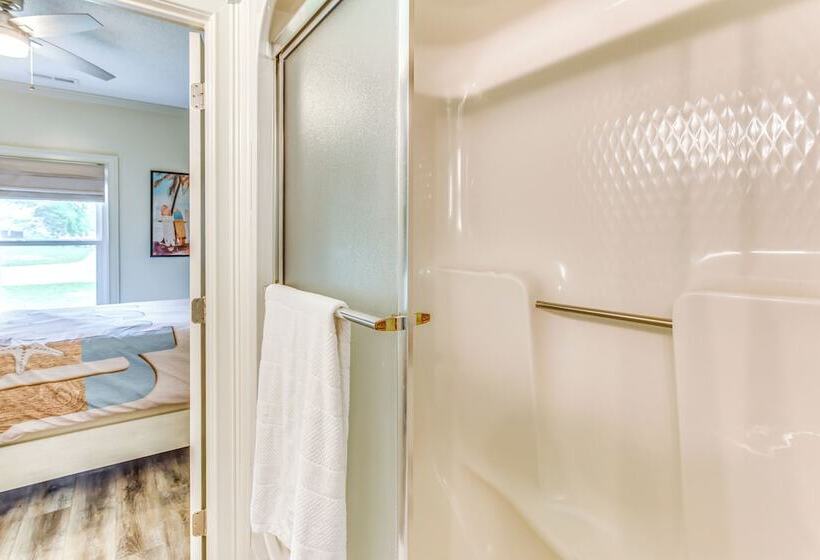 Walk To Marina: Pet Friendly Little River Home!