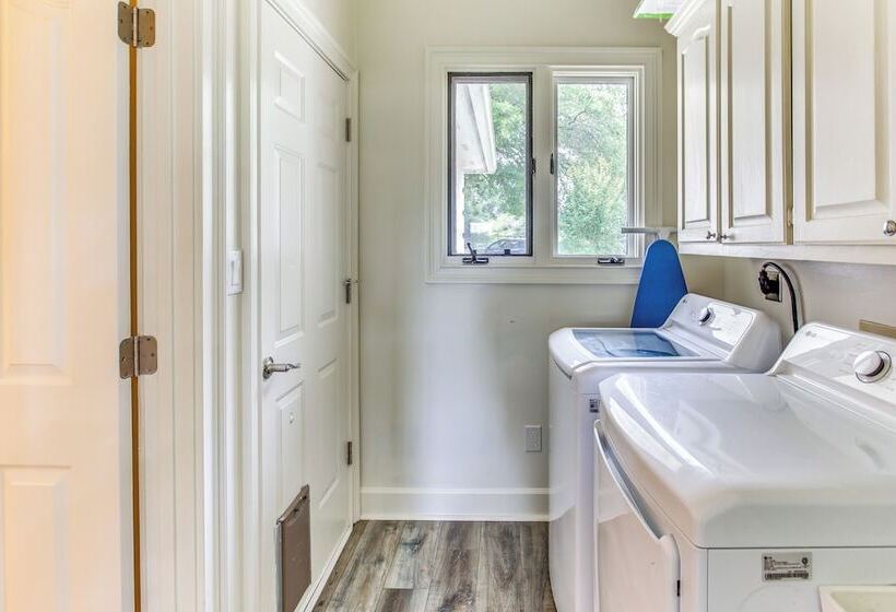 Walk To Marina: Pet Friendly Little River Home!