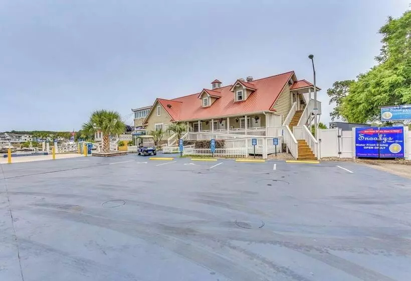 Walk To Marina: Pet Friendly Little River Home!