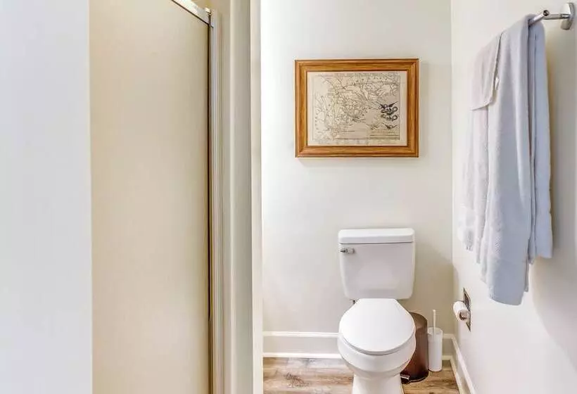 Walk To Marina: Pet Friendly Little River Home!