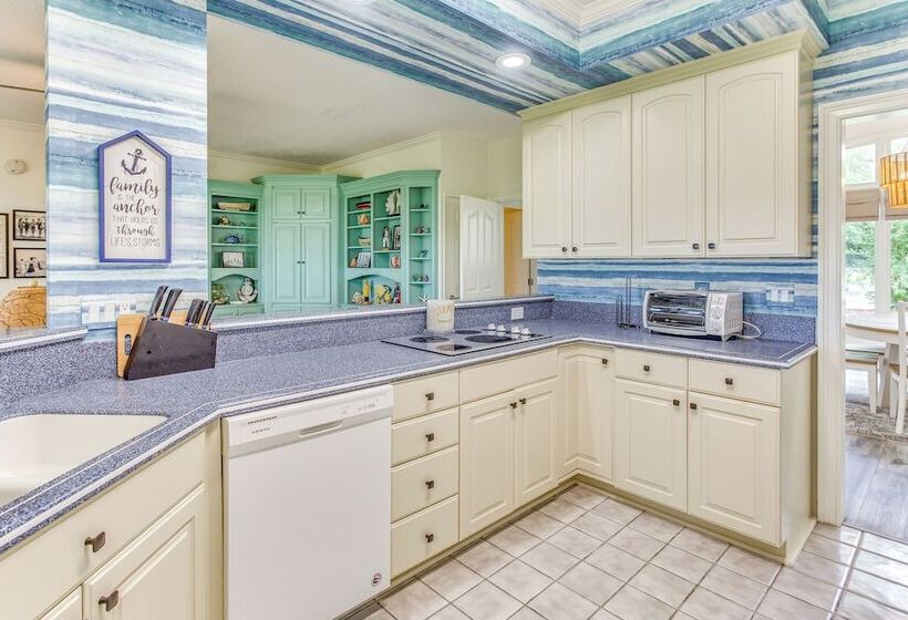 Walk To Marina: Pet Friendly Little River Home!