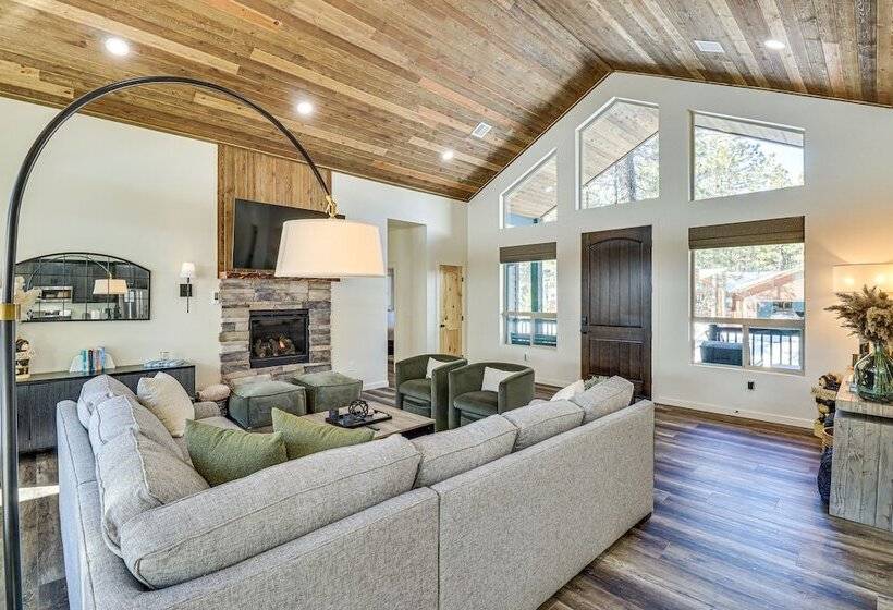 Pinetop Lakes Country Club Cabin: Golf & Hike!