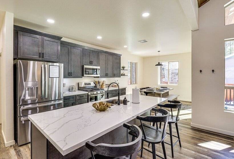 Pinetop Lakes Country Club Cabin: Golf & Hike!