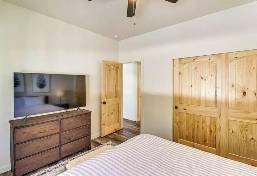 Pinetop Lakes Country Club Cabin: Golf & Hike!