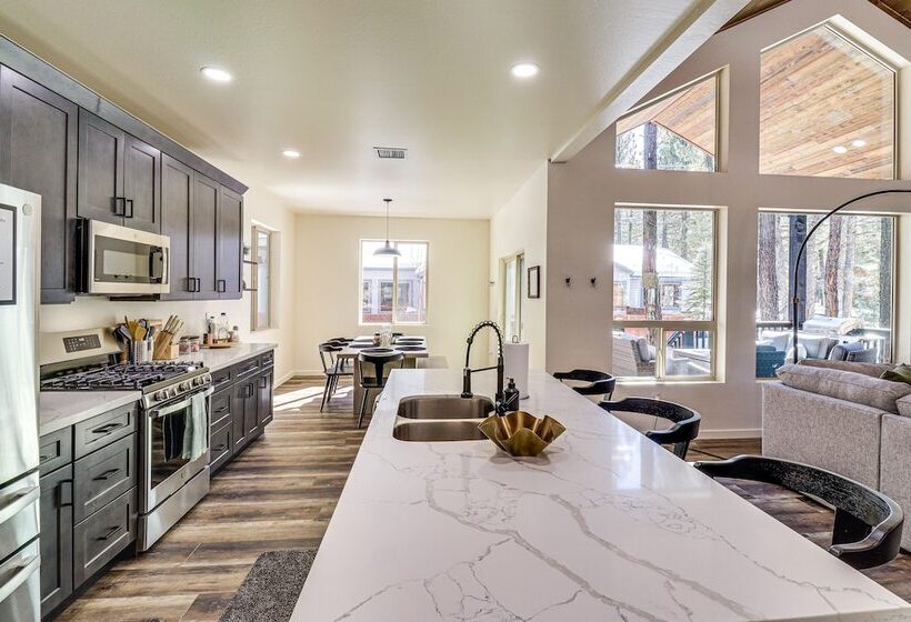 Pinetop Lakes Country Club Cabin: Golf & Hike!