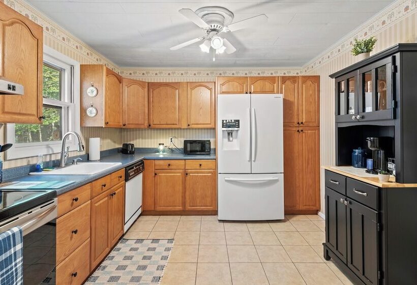 Tomhickon By Avantstay Walk To Lake Firepit + Deck