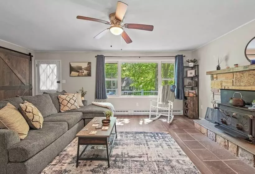 Tomhickon By Avantstay Walk To Lake Firepit + Deck