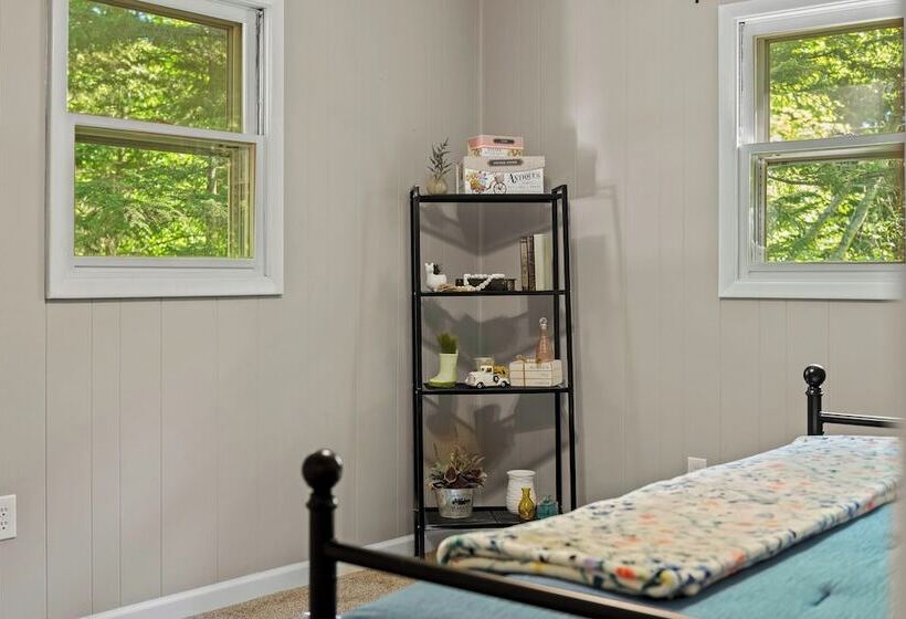 Tomhickon By Avantstay Walk To Lake Firepit + Deck