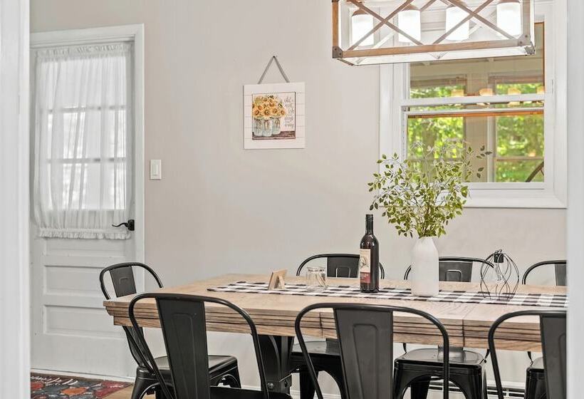 Tomhickon By Avantstay Walk To Lake Firepit + Deck