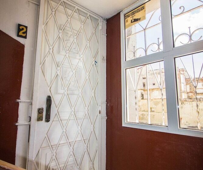 مسافرخانه Don Malecon