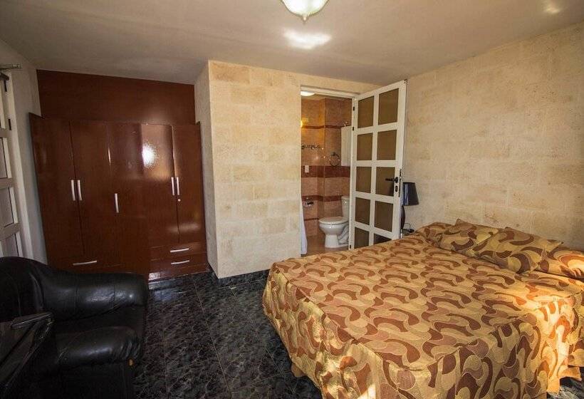 مسافرخانه Don Malecon