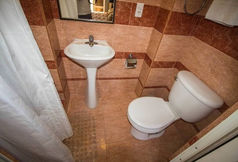 مسافرخانه Don Malecon