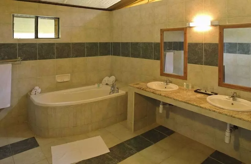 هتل Mara Leisure Camp