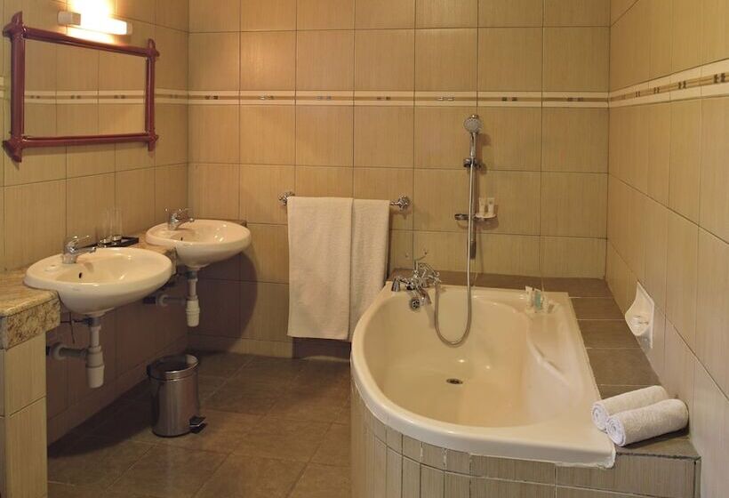 هتل Mara Leisure Camp