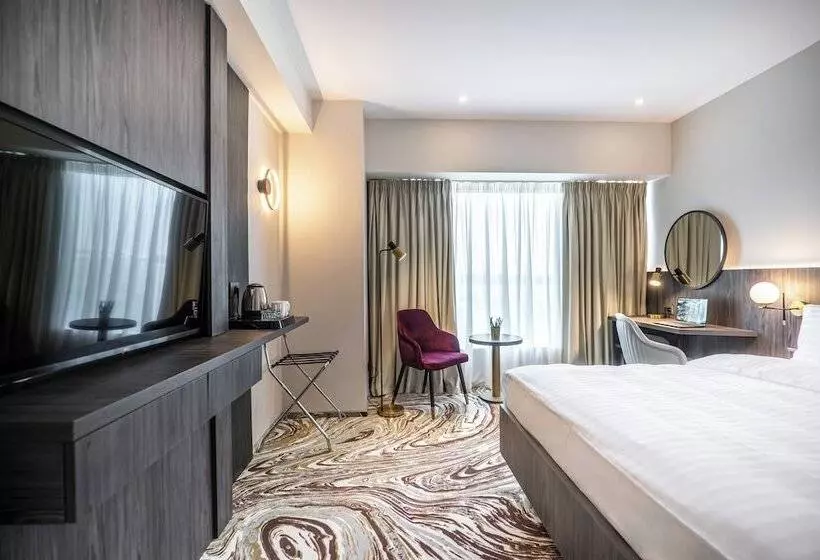 Hotelli Ramada By Wyndham Bucharest Otopeni Airport
