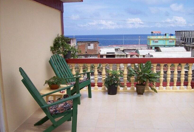 پانسیون Casa Dorkis