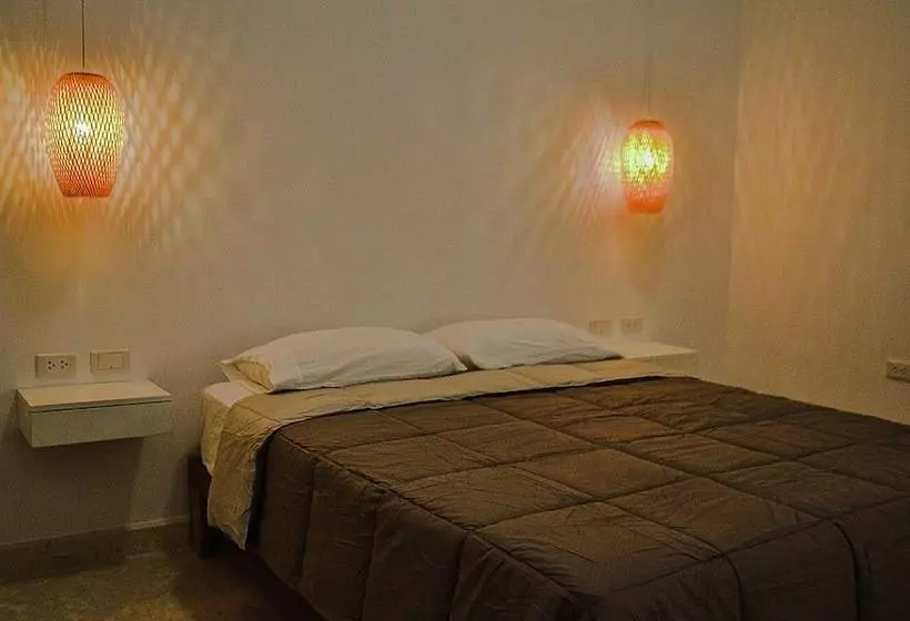 ペンション Hostal Cotarelo
