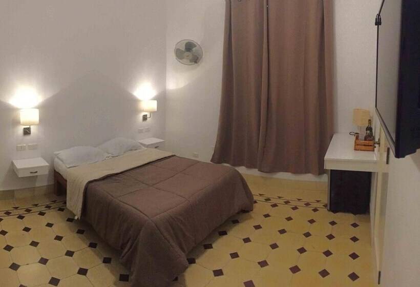 پانسیون Hostal Cotarelo