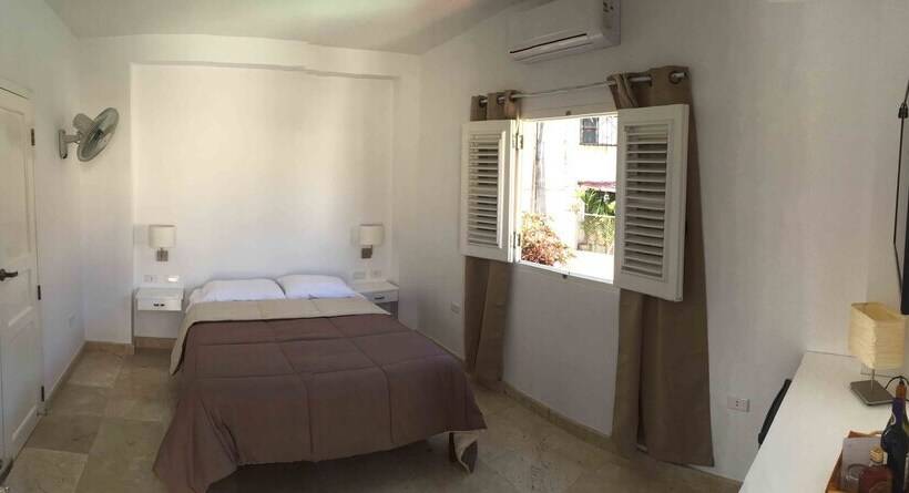 پانسیون Hostal Cotarelo