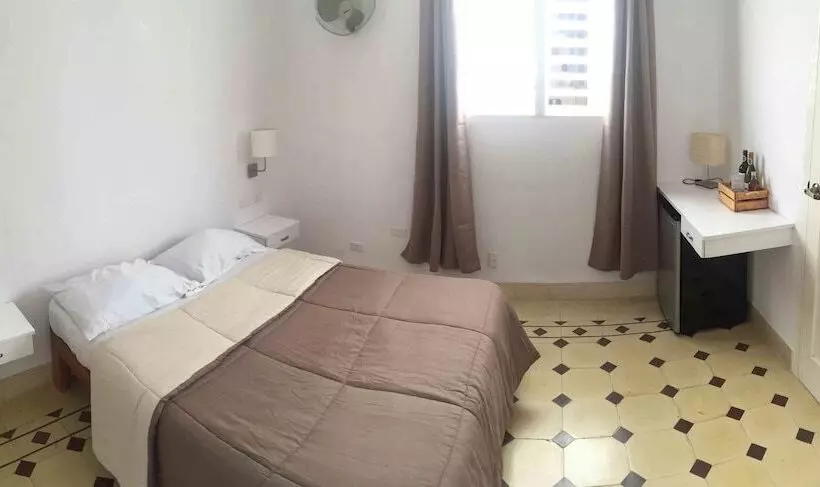 ペンション Hostal Cotarelo