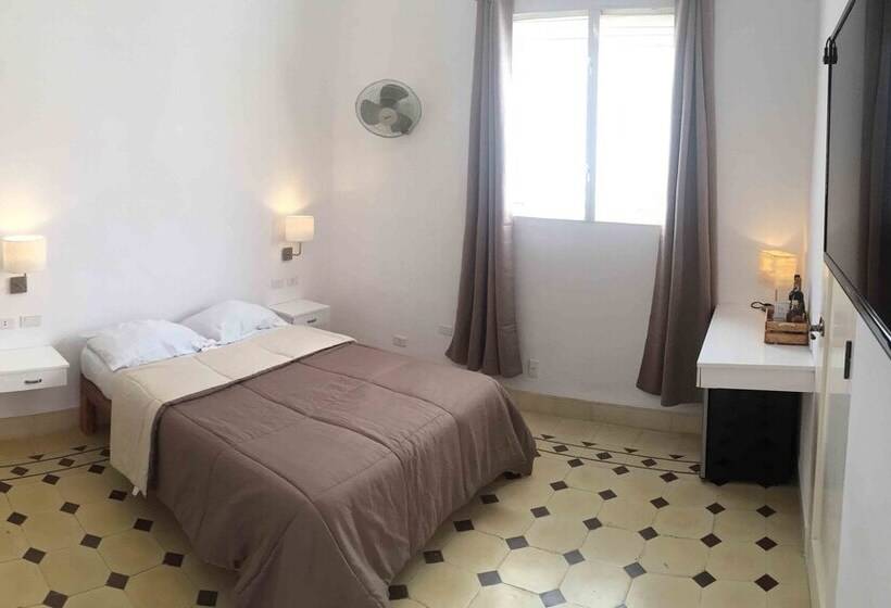 پانسیون Hostal Cotarelo