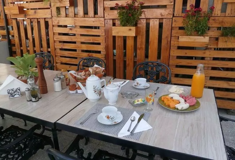 ペンション Hostal Cotarelo