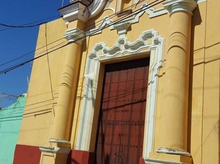 پانسیون Hostal El Balcon