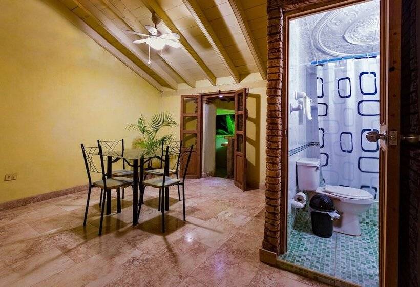 پانسیون Hostal El Balcon