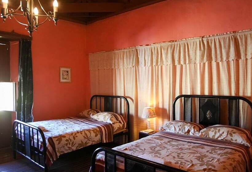 پانسیون Hostal El Balcon