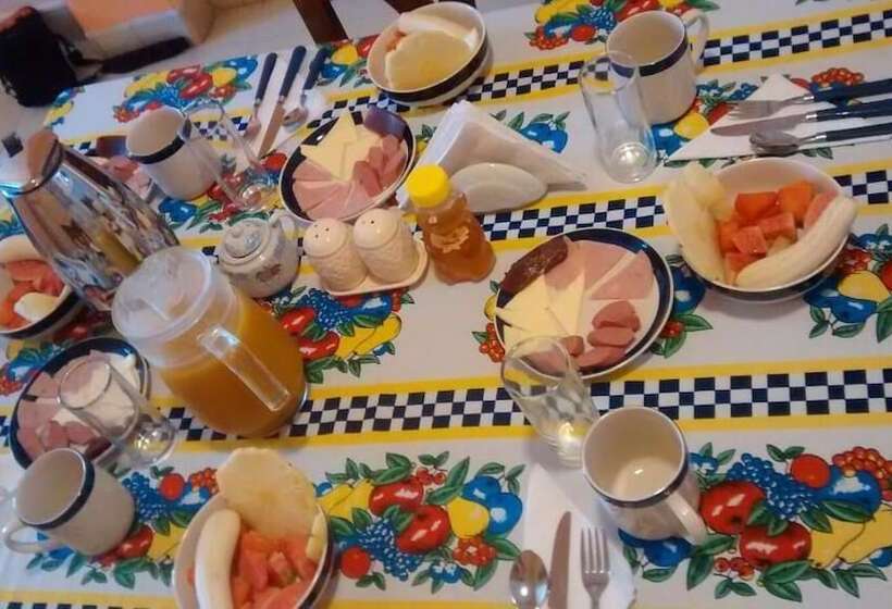 پانسیون Hostal El Balcon