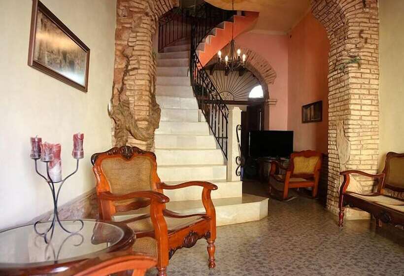 پانسیون Hostal El Balcon