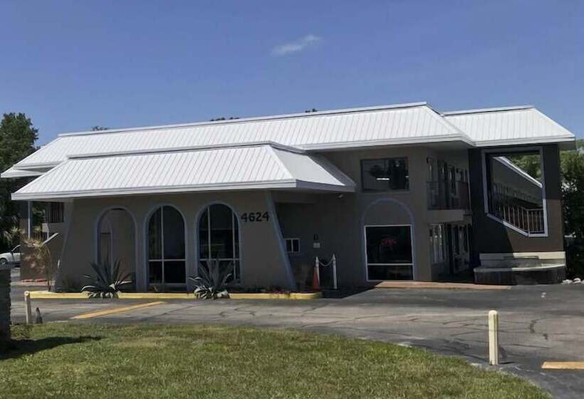 فندق صغير El Sol