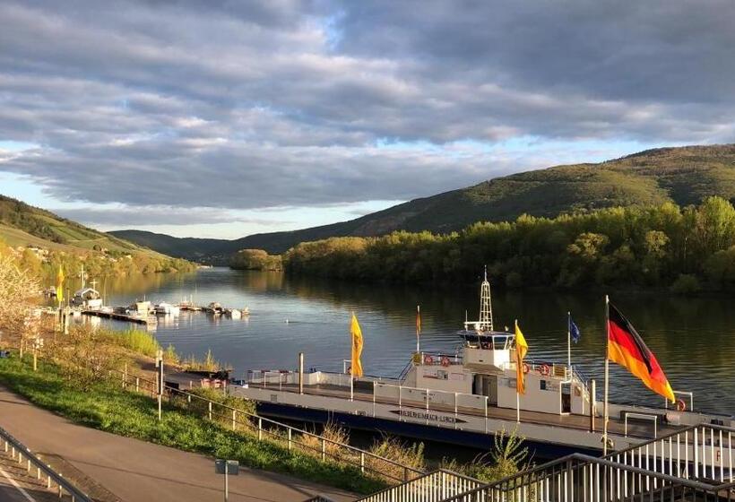 Rheinliebe Bistro Und Pension