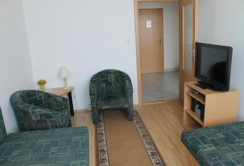 Schronisko šd Jedlíkova 5