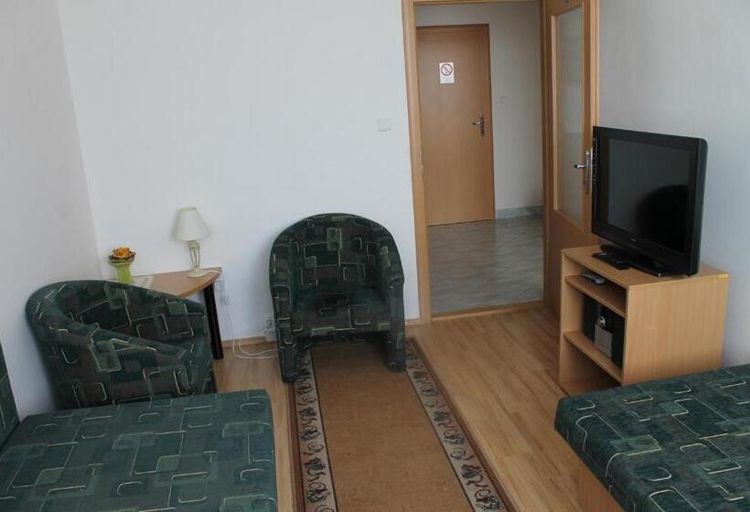 Schronisko šd Jedlíkova 5