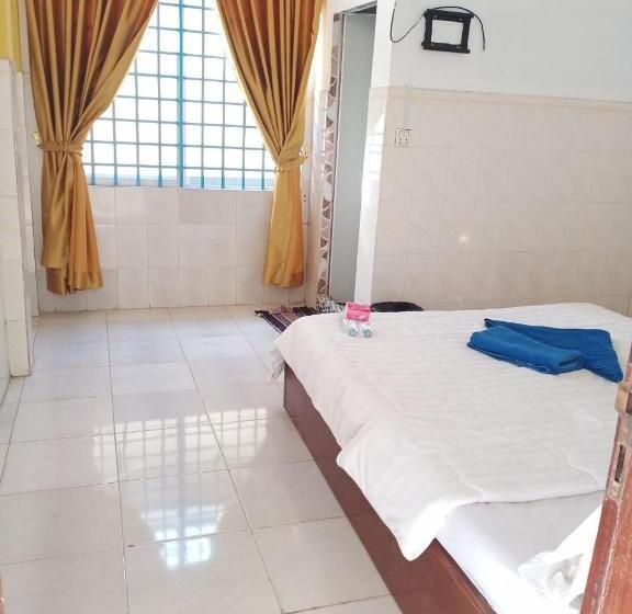 旅馆 Silver Dolphin Guesthouse & Restaurant