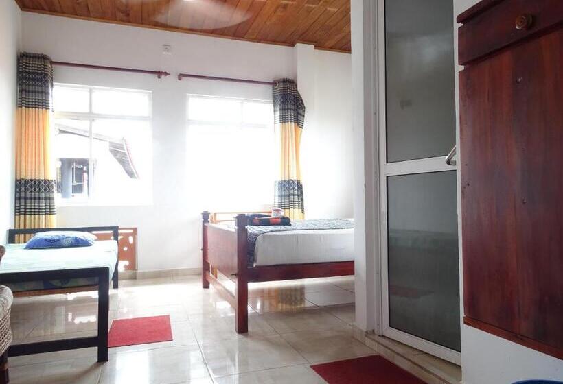 Bed & Breakfast Cocoplant Surf Inn