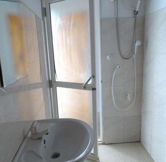 Bed & Breakfast Cocoplant Surf Inn