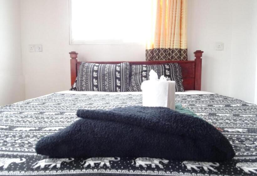 Bed & Breakfast Cocoplant Surf Inn