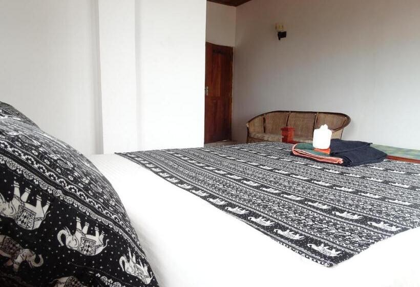 Bed & Breakfast Cocoplant Surf Inn