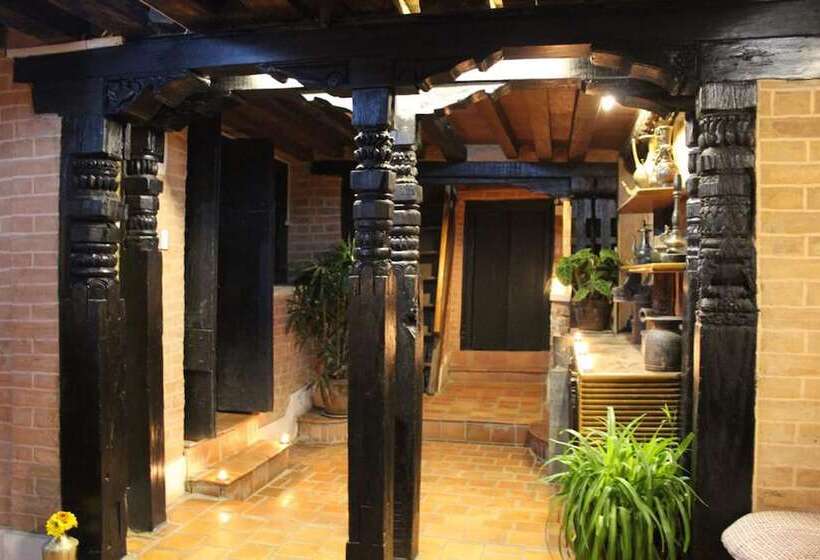 تختخواب و صبحانه Goathchen Guest House