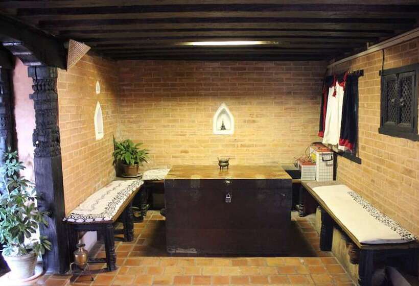 تختخواب و صبحانه Goathchen Guest House