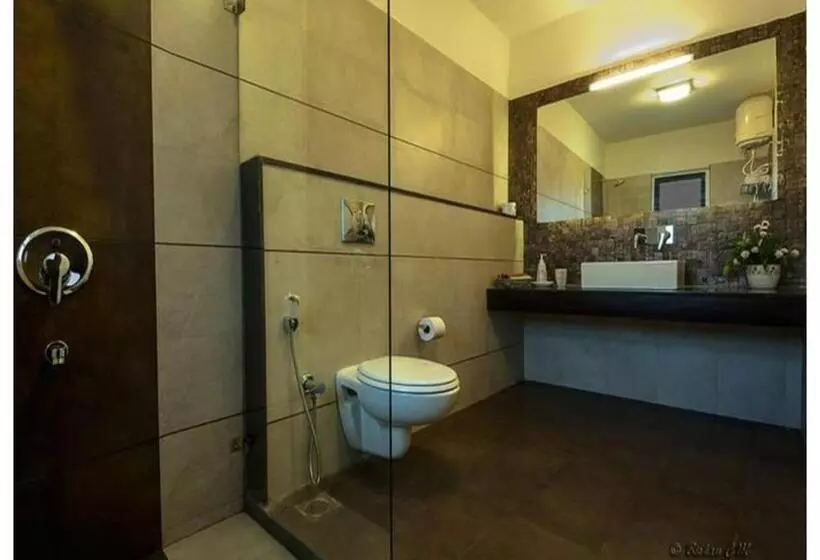 Aamiaismajoitus (B&B) Stays 42   Oleander Suites Coorg