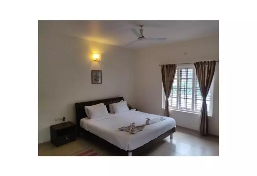 Aamiaismajoitus (B&B) Stays 42   Oleander Suites Coorg