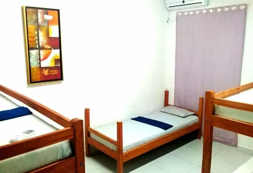 Costanera 2 Cacique Hostel And Suits Asuncion