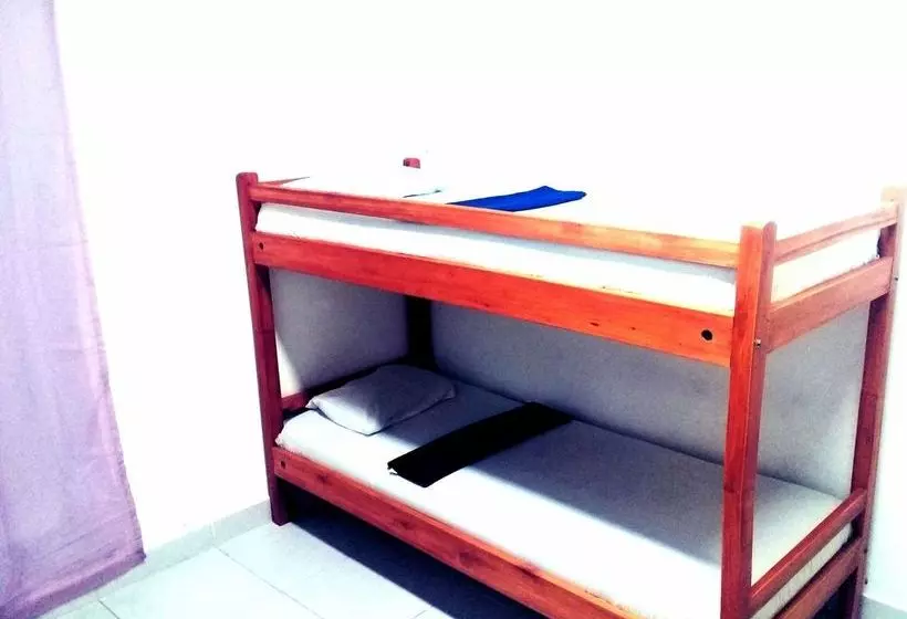 Costanera 2 Cacique Hostel And Suits Asuncion
